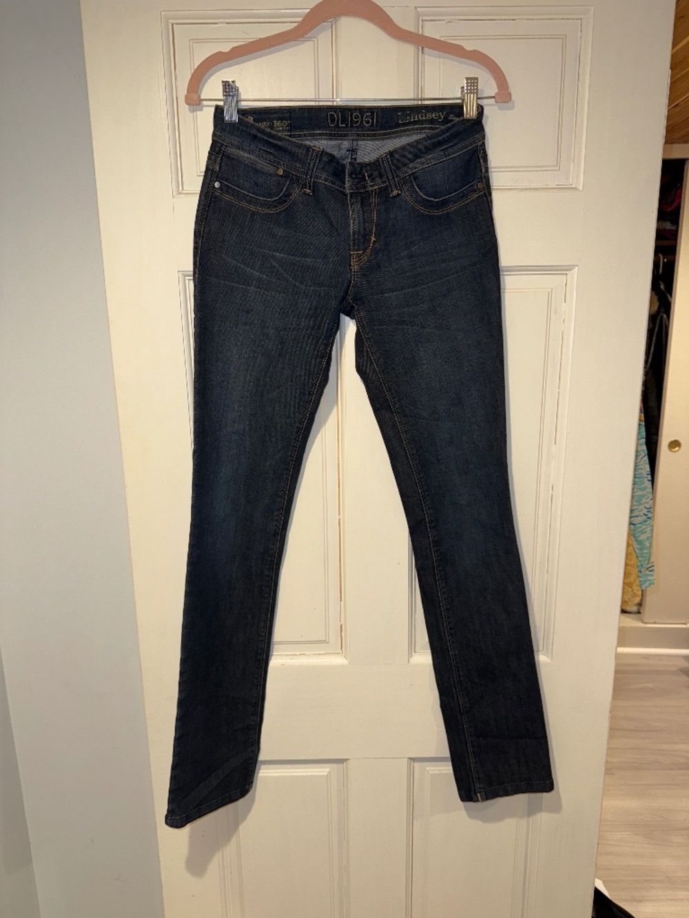 DL1961 Lindsey Straight Leg